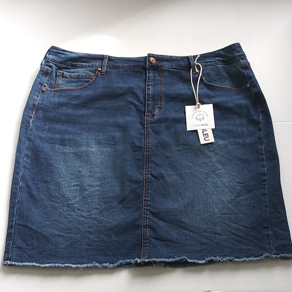 NWT Code Bleu Jean/Denim skirt Size 16W